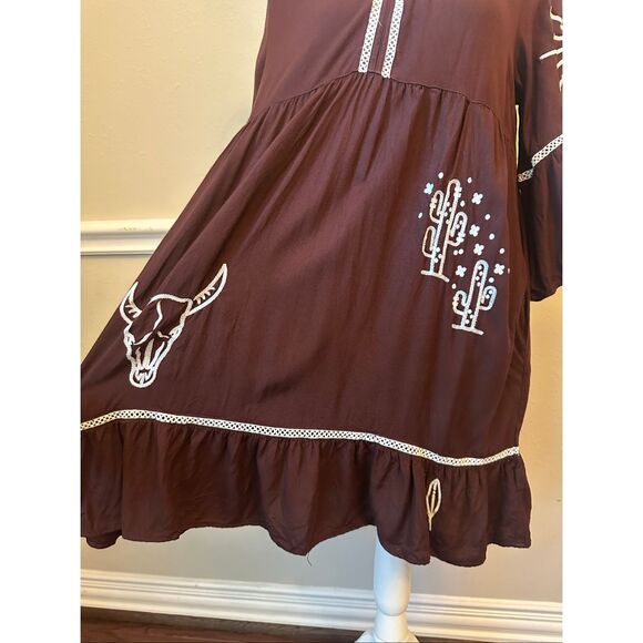 Women's Ariat Embroidered Stories Deep Mahogany Dress Size Medium - Picture 5 of 9